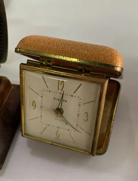 RELOJ DE VIAJE CUERO  SUELA “ANGELOUS JUNIOR”