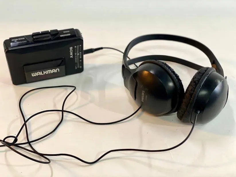 AURICULARES RETRO VINTAGE NEGROS