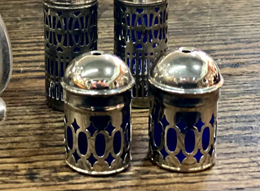 SALERO / PIMENTERO  PLATA CALADA Y AZUL SP 03  alt.4.5 cm