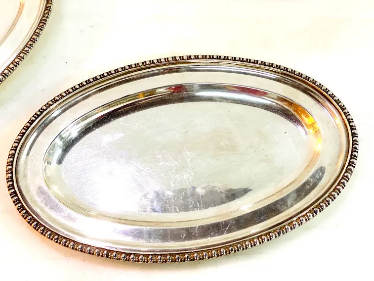 BANDEJA DE PLATA OVAL "DEVON" BPO 02  (  42 X 27 )CM