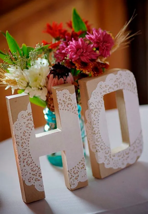 LETRAS LOVE EN CERAMICA BLANCA PRA CARAMELOS