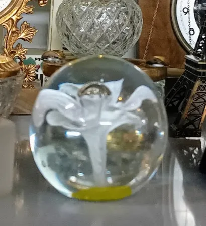 PISAPAPEL ESFERA CRISTAL  DIAM. 6 CM