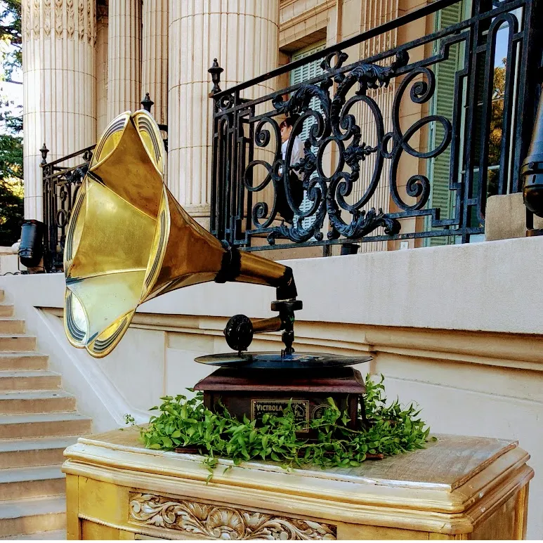 FONOGRAFO VICTROLA -RCA VICTOR