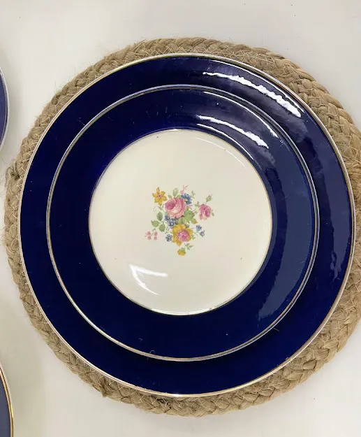 PLATO ENTRADA AZUL CON FLORES VINTAGE LOZALIT- Diam. 20 CM