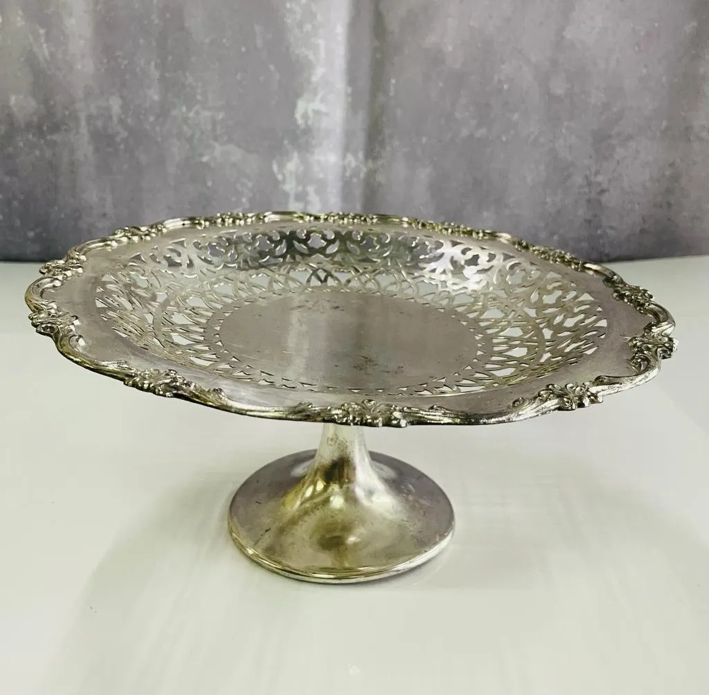 CENTRO DE PLATA ANTIQUE CALADO CON PIE "CPAN1" - 28 X 12 ALT.