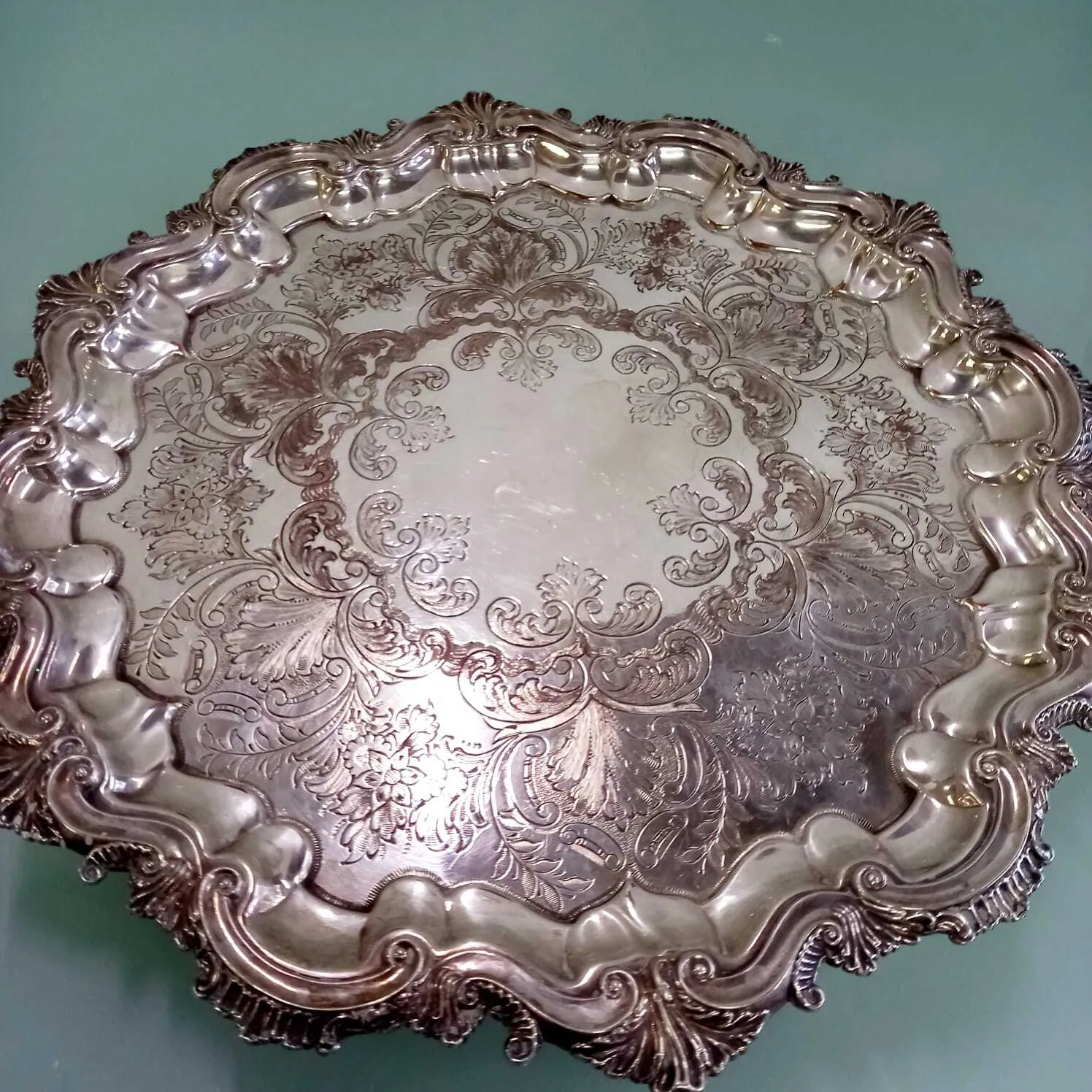 BANDEJA  PLATA  BARKER BROS ANTIQUE CON PATITAS - "BPA36P"