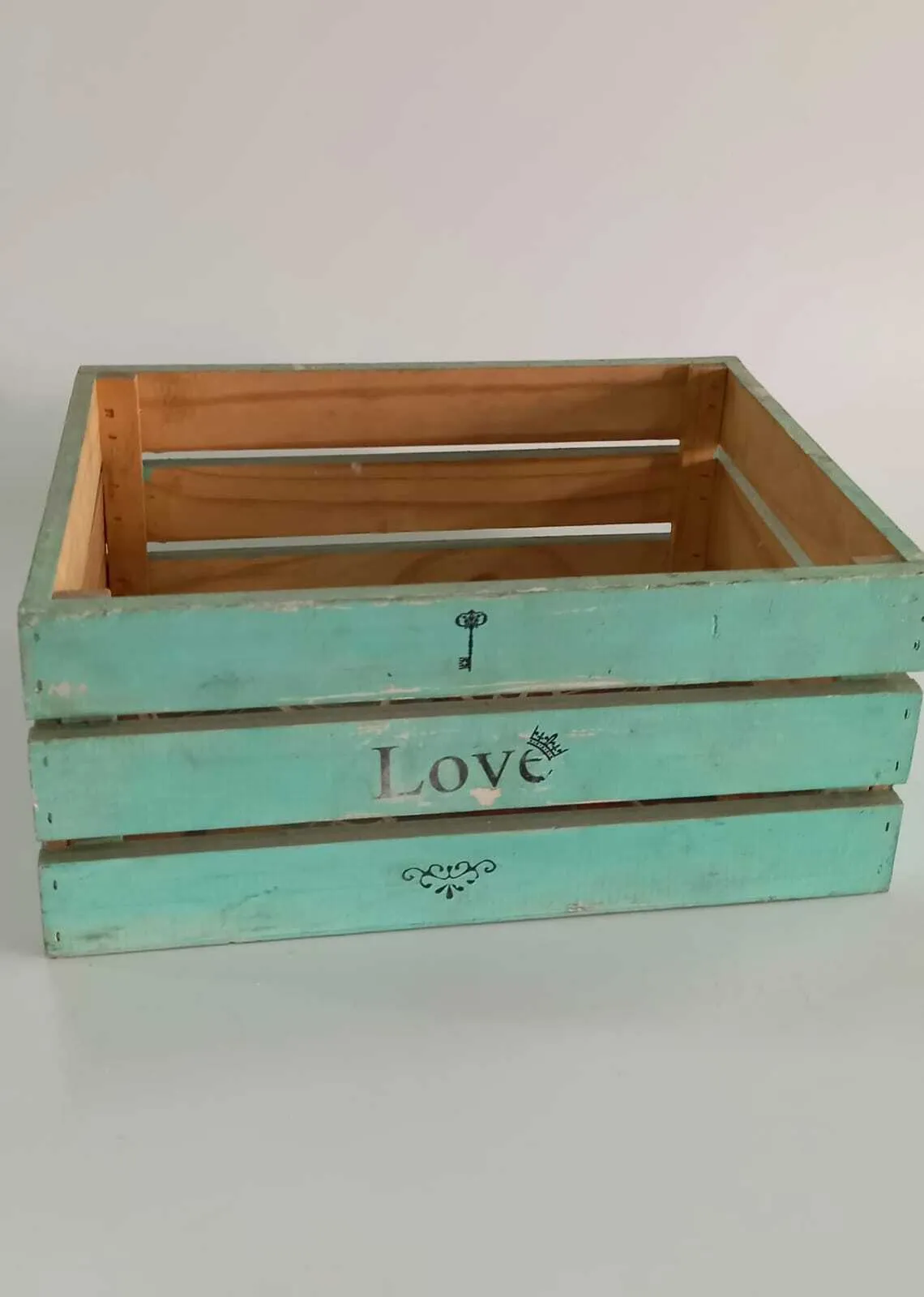 CAJON VERDE LLAVE  33  X 23  X 15 CM