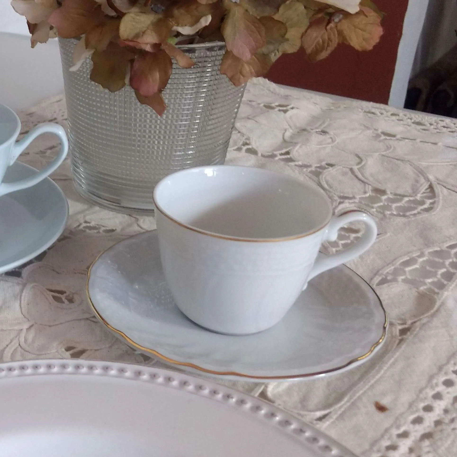 TAZA DE CAFE  VERBANO  BORDE ORO RELIEVE