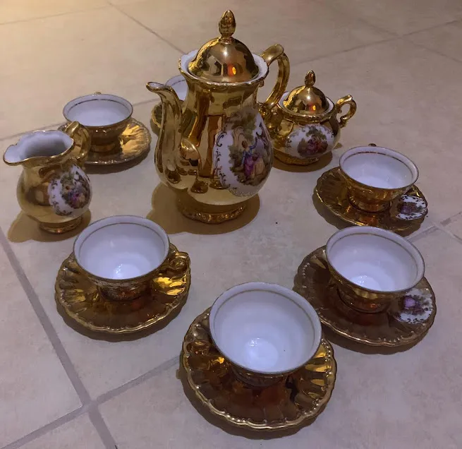 AZUCARERA  DORADA CON ESCENAS GALANTES BAVARIA