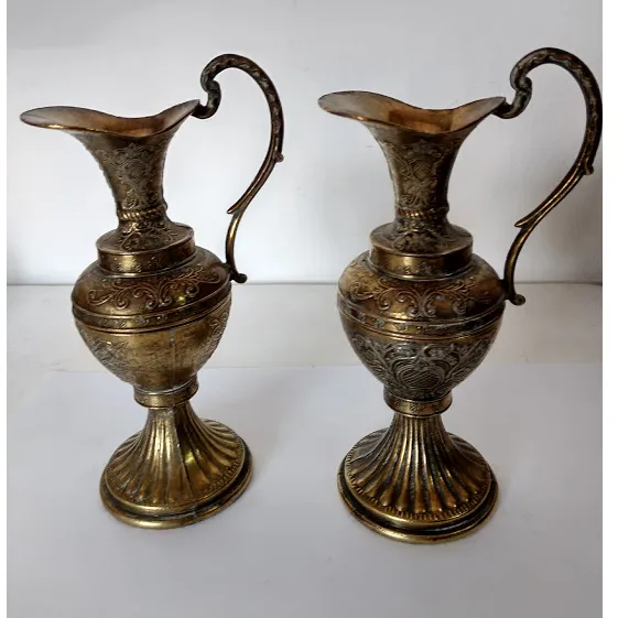 ANFORA  DE BRONCE  LABRADA 19 CM (ANF 03)