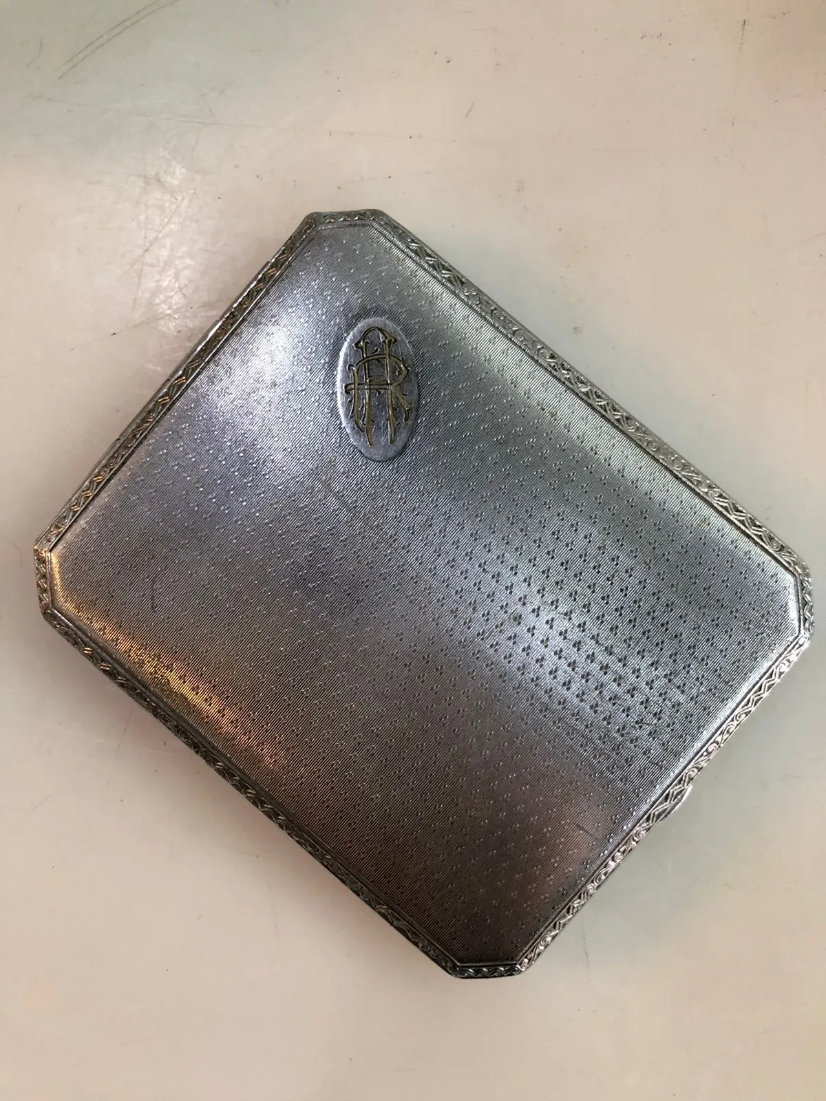 CIGARRERA  PLATA  RA (CGP)  10 X 8 CM 