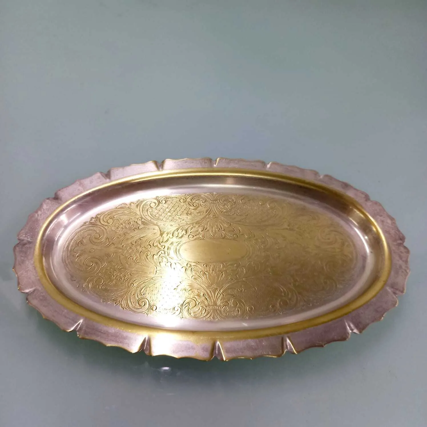 BANDEJA OVAL PLATA ANTIQUE "BOPA24" Medida 24 x  14 cm 