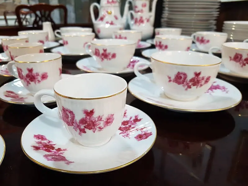 TAZA DE CAFE TSUJI "FLORES ROJAS"