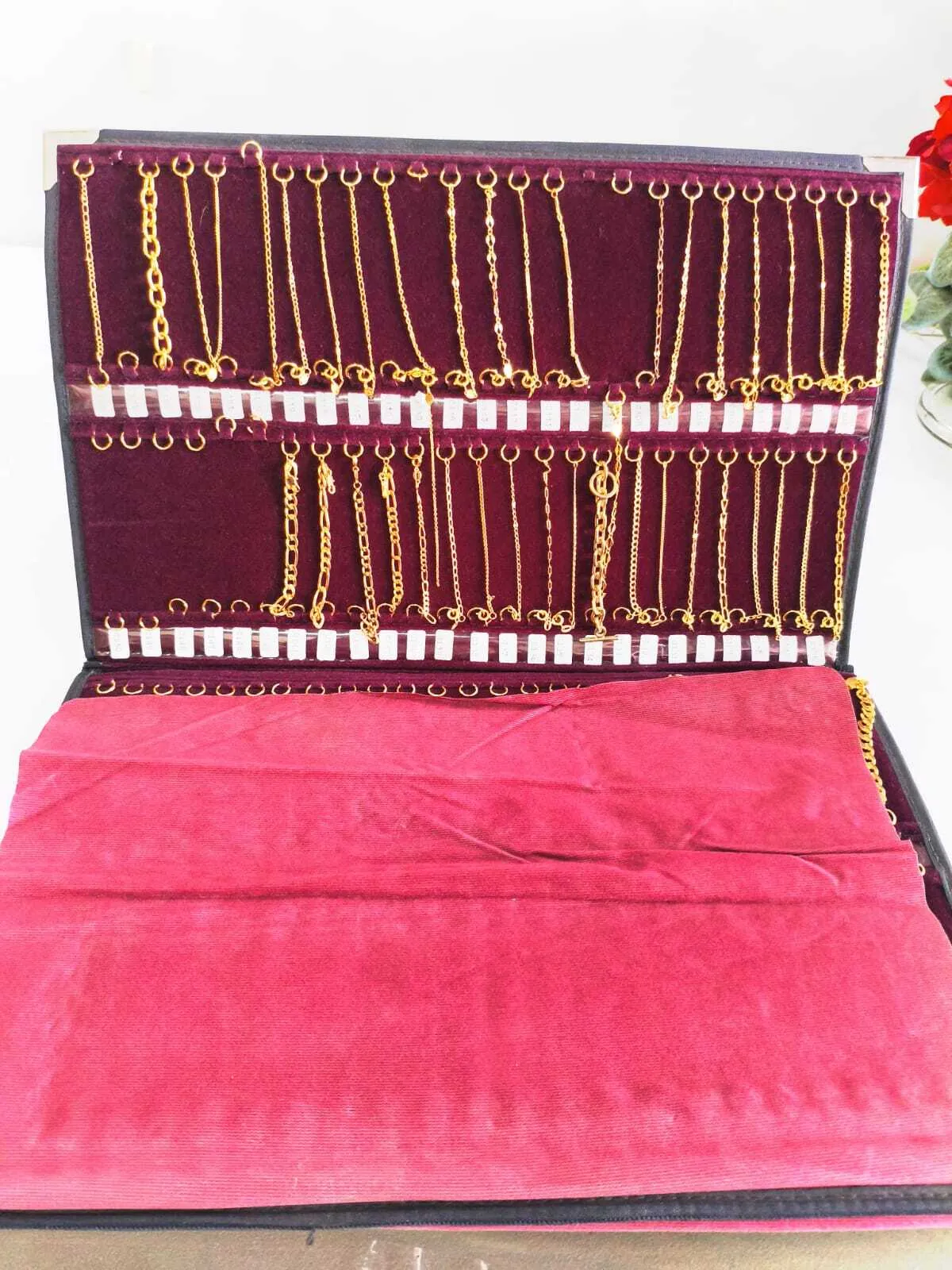 ESTUCHE JOYERO CUERO  CON INTERIOR BORDO TERCIOPELO