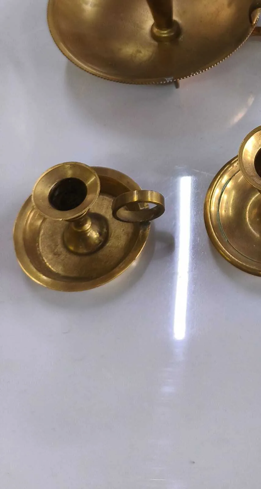 CANDELERO DE BRONCE CON AZA  DIAM 1 CM Alto 4 cm