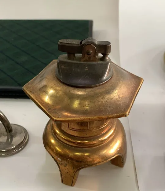 ENCENDEDOR DE MESA BRONCE HEXAGONAL