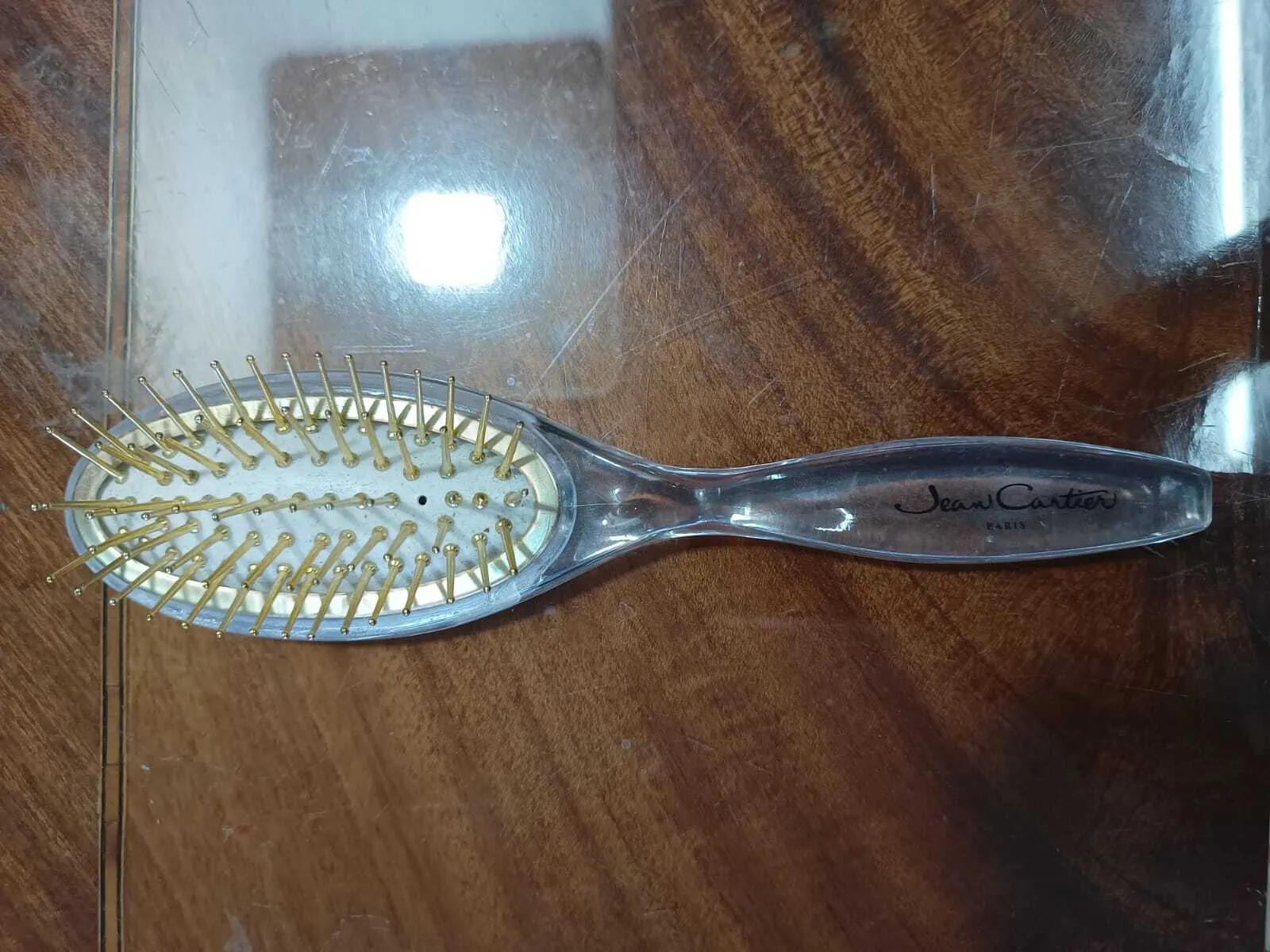 CEPILLO ACRILICO Y DORADO  JEAN CARTIER