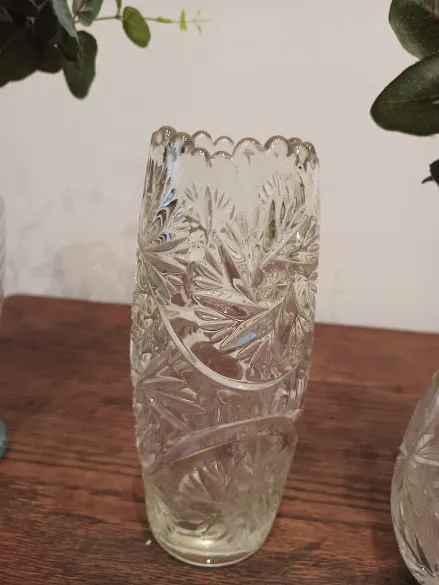 FLORERO CRISTAL TALLADO BORDE ONDAS  "FCO"