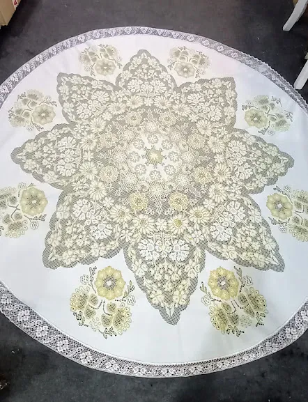MANTEL REDONDO  ESTRELLA CON FLOR  160  CM 