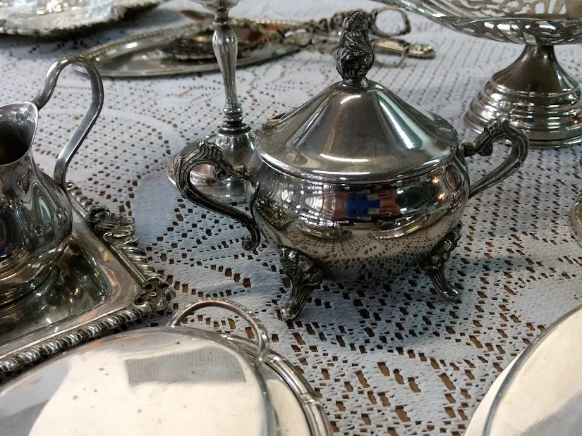 AZUCARERA DE PLATA ANTIQUE CON AZAS   "AZ1"