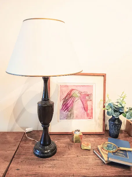 LAMPARA DE MESA BASE MADERA OSCURA - ANDY