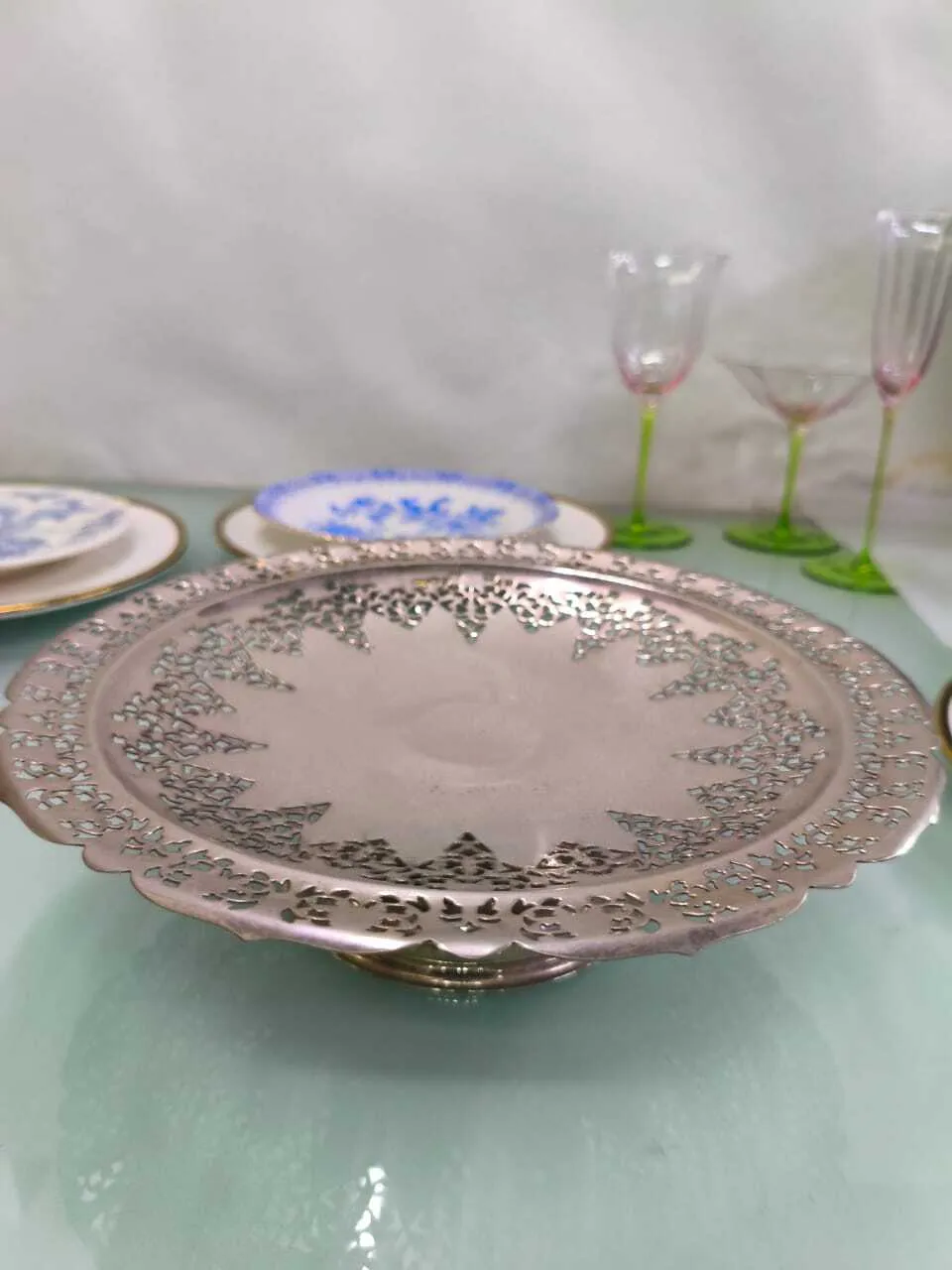 CENTRO DE PLATA ANTIQUE CON PIE CALADO "CPACP26 " 26 X 7 CM ALT.