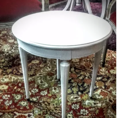 MESITA  REDONDA BLANCA LUIS XVI diam: 0.48 alt.0.50 mt