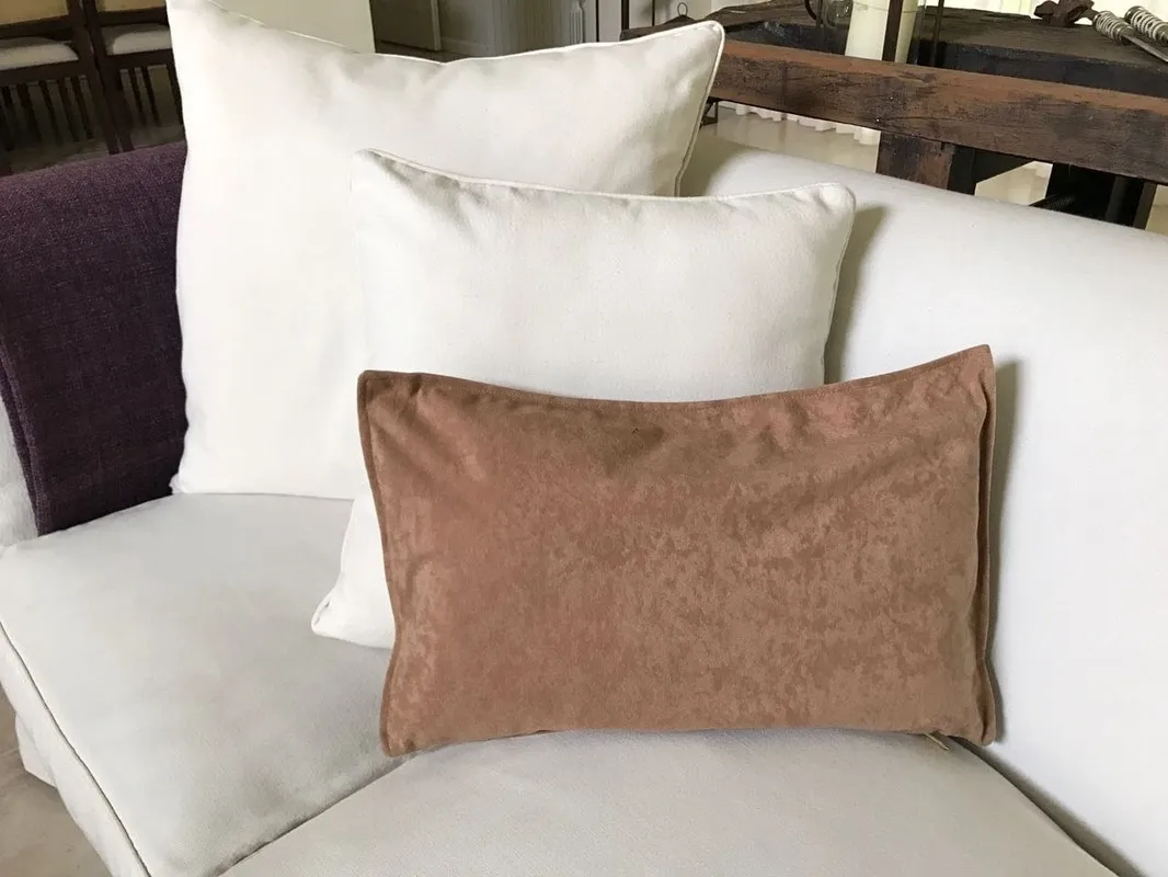 ALMOHADON GAMUZA VISON 50X 30 (GVR)