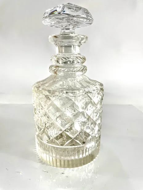 BOTELLON DE CRISTAL TALLADO . ALT 25CM (BOTF38)