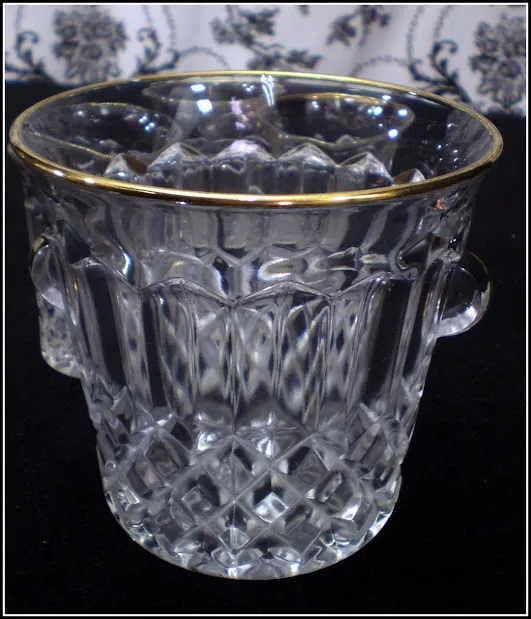 HIELERA CRISTAL CUADRILLE  BORDE ORO "HCO" 