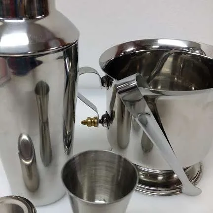 HIELERA ACERO INOXIDABLE CON PINZA diam. 12 cm alt 12 cm