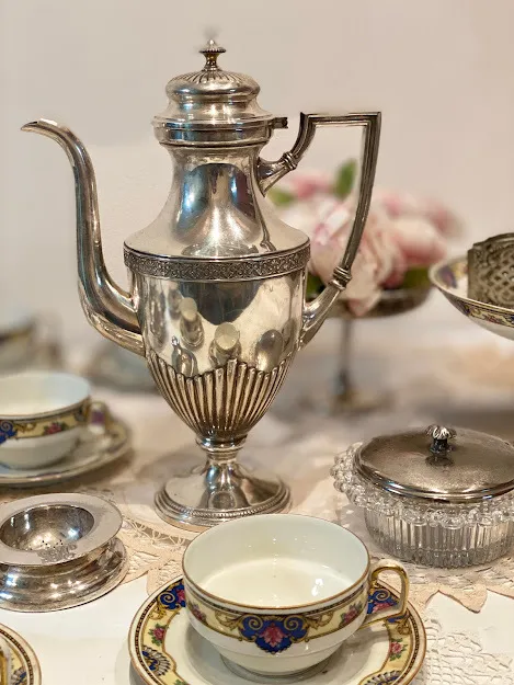 CAFETERA DE PLATA INGLESA "CP2" 32 CM Alt.