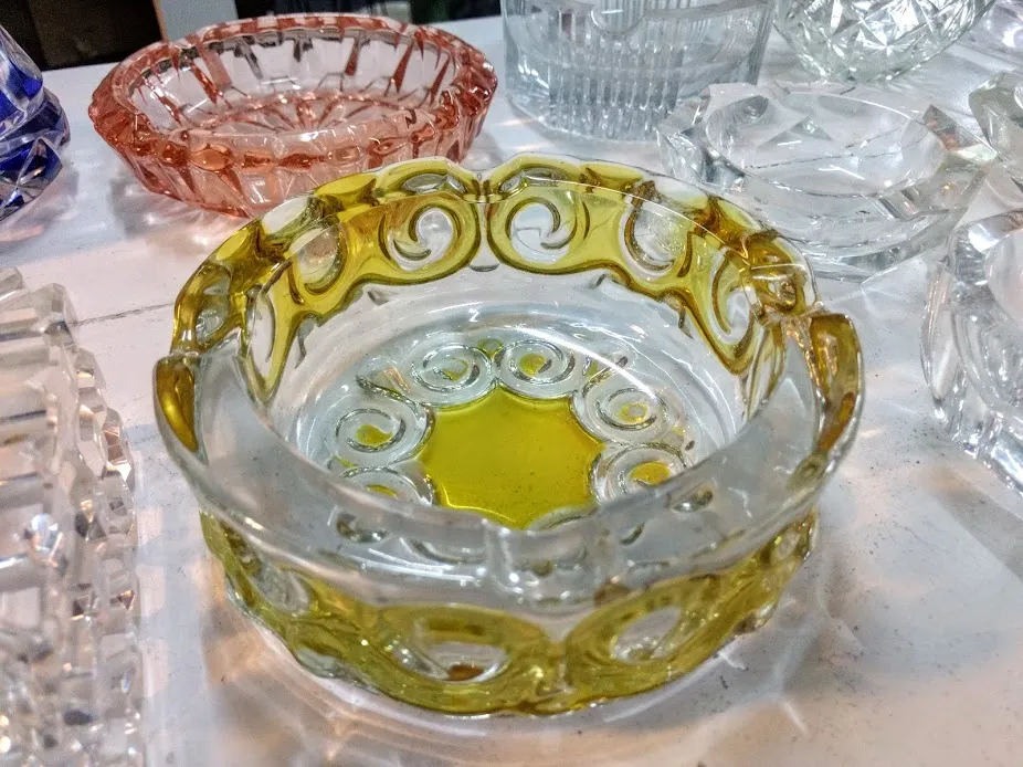 CENICERO CRISTAL Y AMARILLO -Diam. 13cm