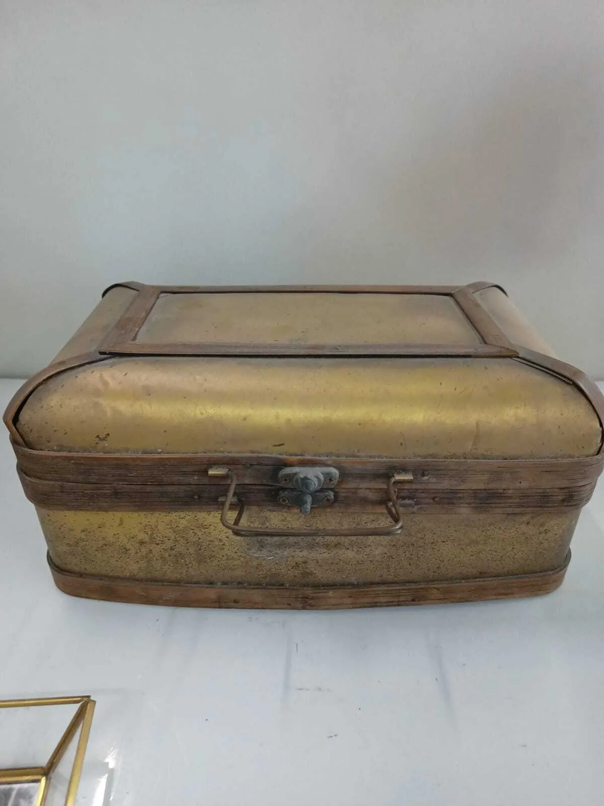 CAJA DORADO Y MADERA CHICA 25 X 15 X 11 ALT