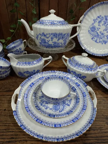 JUEGO DE SERVIR PORCELANA AZUL Y BLANCO SAXONIA - 3 PZAS