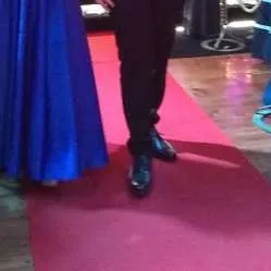 ALFOMBRA ROJA OSCURO RIBETE LATERAL 1 X 10 MT (RO110)