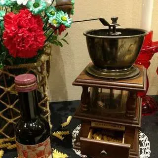 MOLINILLO DE CAFÉ MADERA ANTIQUE