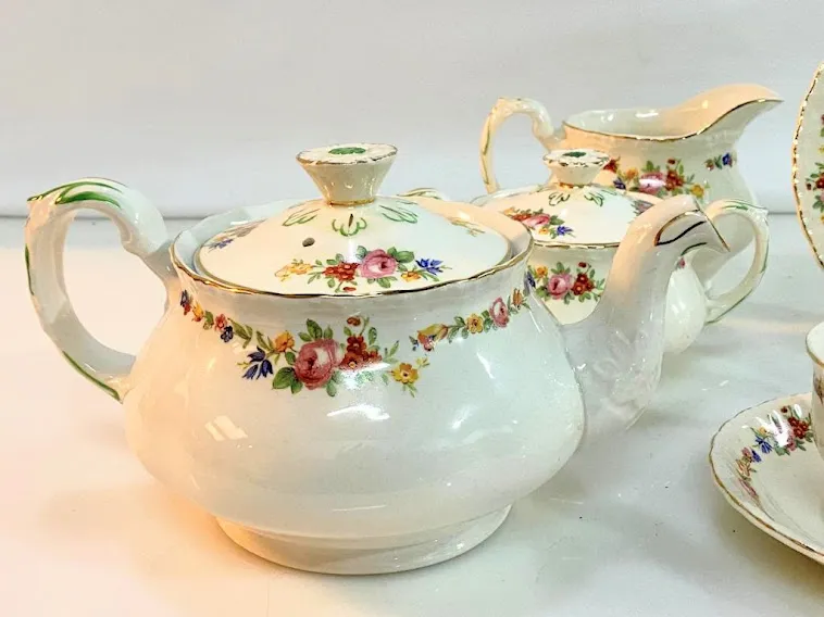 TETERA INGLESA GRINDLEY BURNE