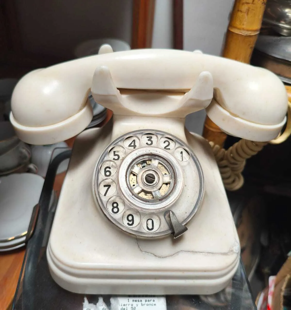 TELÉFONO ANTIGUO BAQUELITA BLANCO