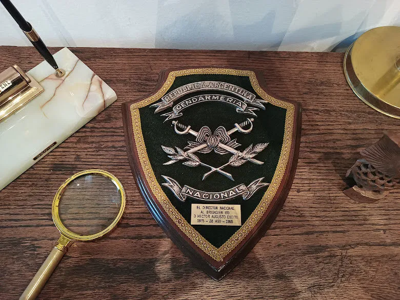 ESCUDO  DE ARMAS GENDARMERIA NACIONAL