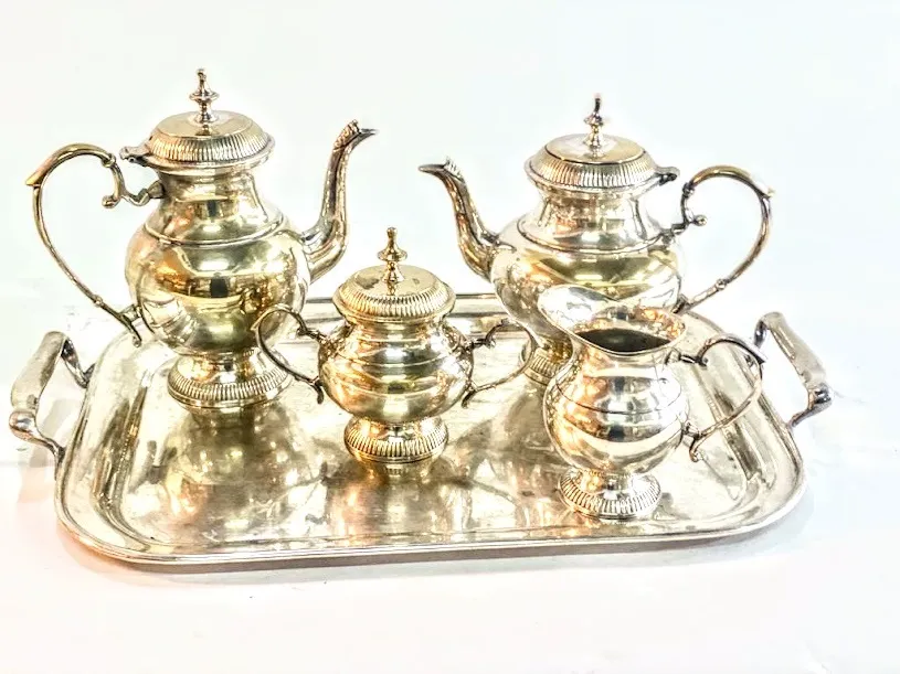 JUEGO DE TE PLATA ANTIQUE " VOLF " 4 PZAS