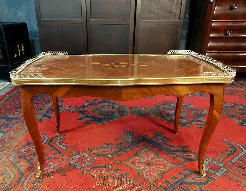 MESA RATONA MAQUETERIE Y BRONCERIA Largo  81 cm X 43X 49 cm de alto