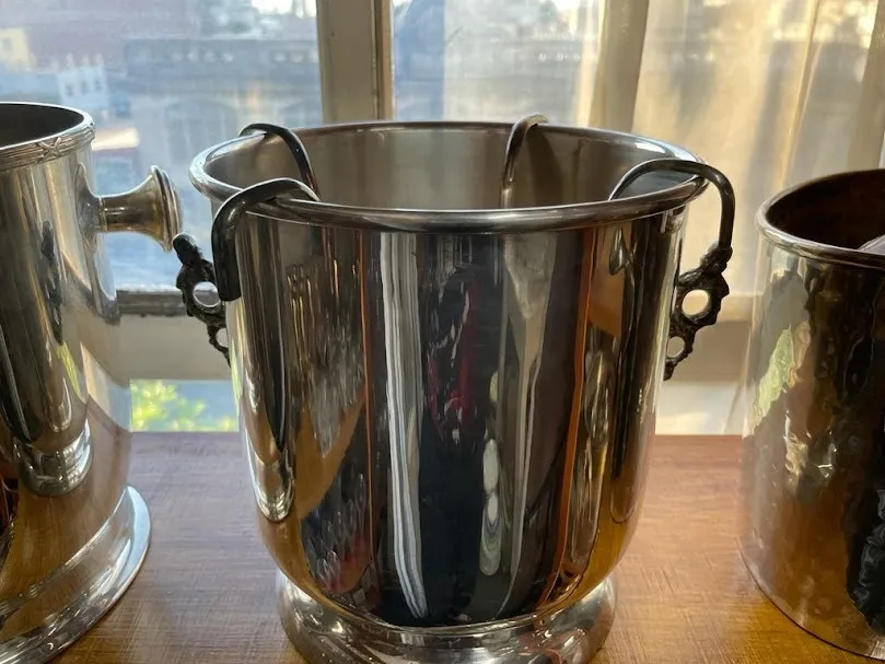 FRAPERA PLATA ANTIQUE  DIAM 20 X 21 ALT. " FPA 08" CON  PORTA BOTELLA  (OPCIONAL)   