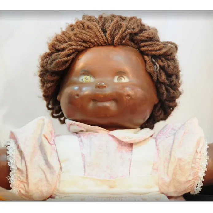 MUÑECA NEGRA ANTIGUA