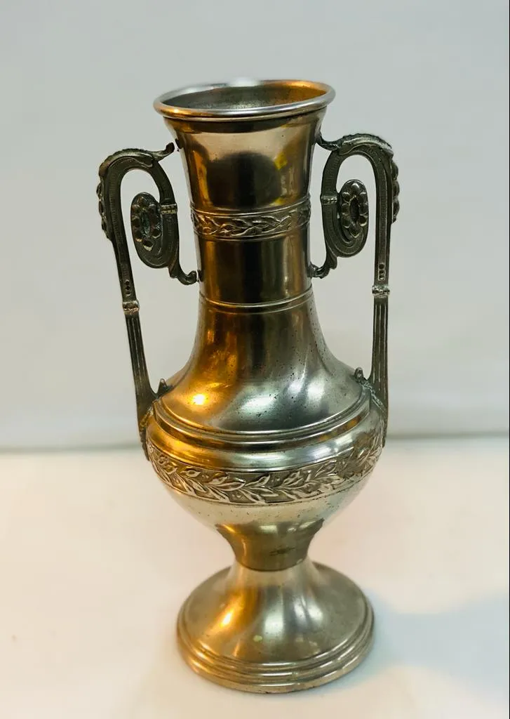 FLORERO ANFORA PLATA ANTIQUE CON ASAS  FPA 23 ALT.30 CM