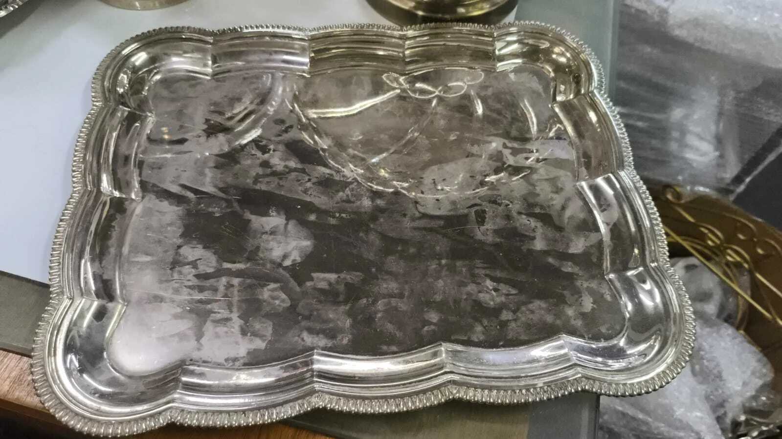 BANDEJA PLATA ANTIQUE RECTANGULAR "BPAR42" Med:42 X 33 CM  