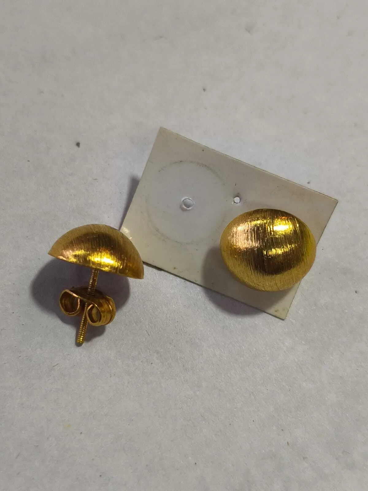 PAR DE AROS DORADOS  CLASICO