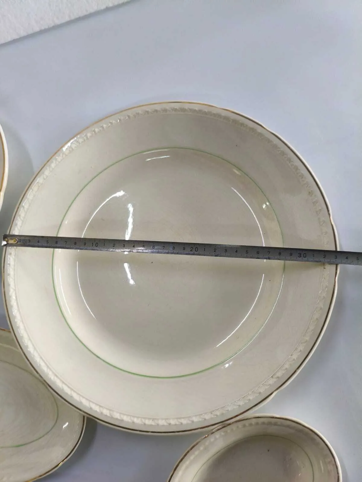 BANDEJA REDONDA  INGLES  LINEA VERDE "SWINNERSTONS" :Med. 33 CM 