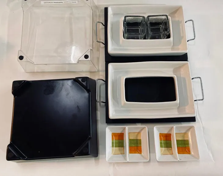 ELEVADOR DE BANDEJAS APILABLE TRANSPARENTE 17 x 17 (SA05)