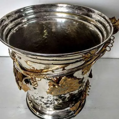 FRAPERA CHAMPAGNERA CACHAREL  Hojas Oro   diam 27   Alt 26 cm